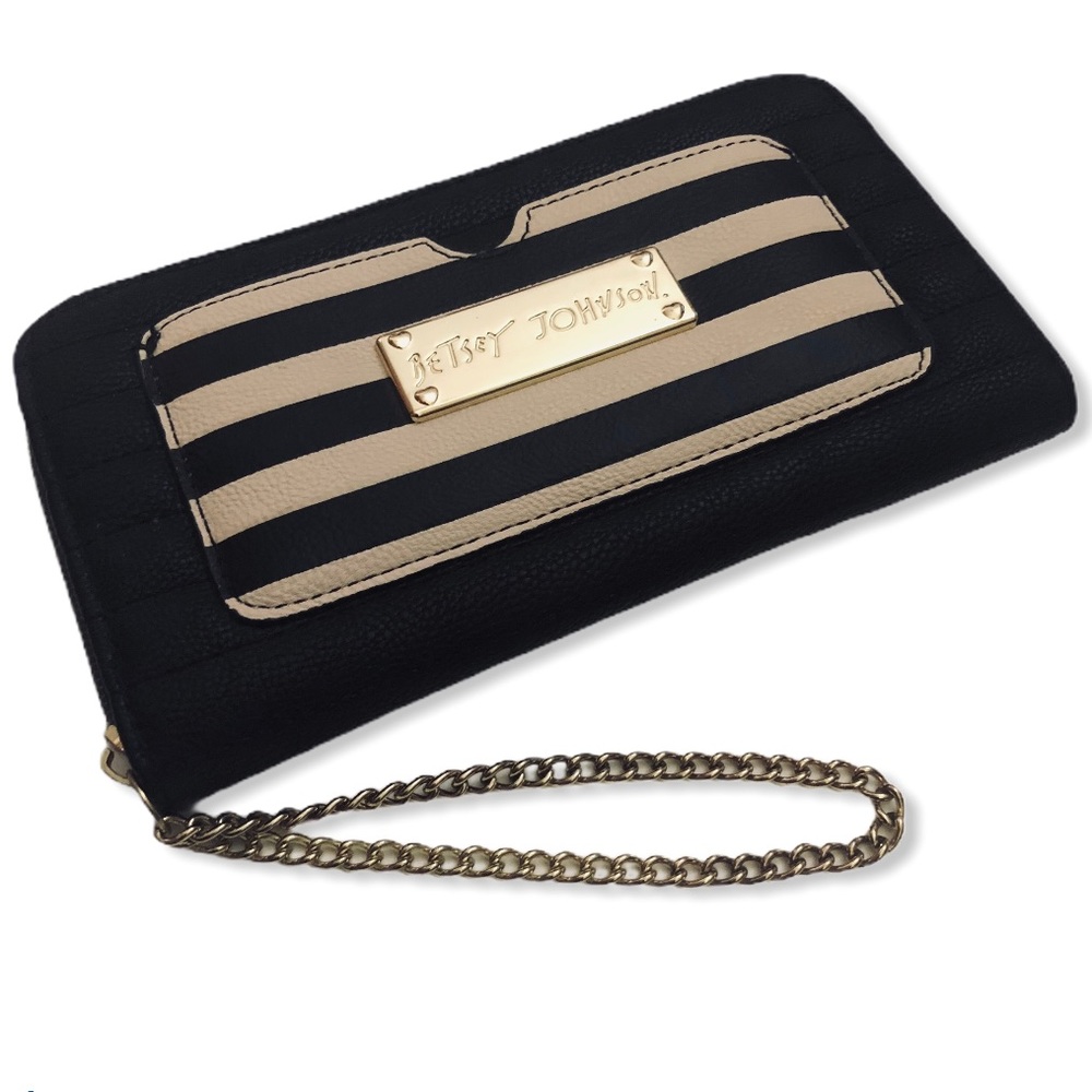 Betsey Johnson Cream Striped Quilt Chain Wristlet